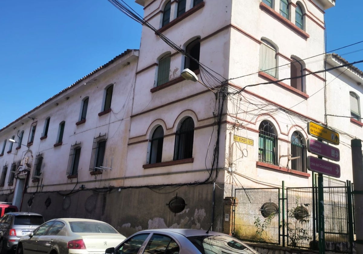 Antiguo cuartel de la Guardia Civil de Puente Genil