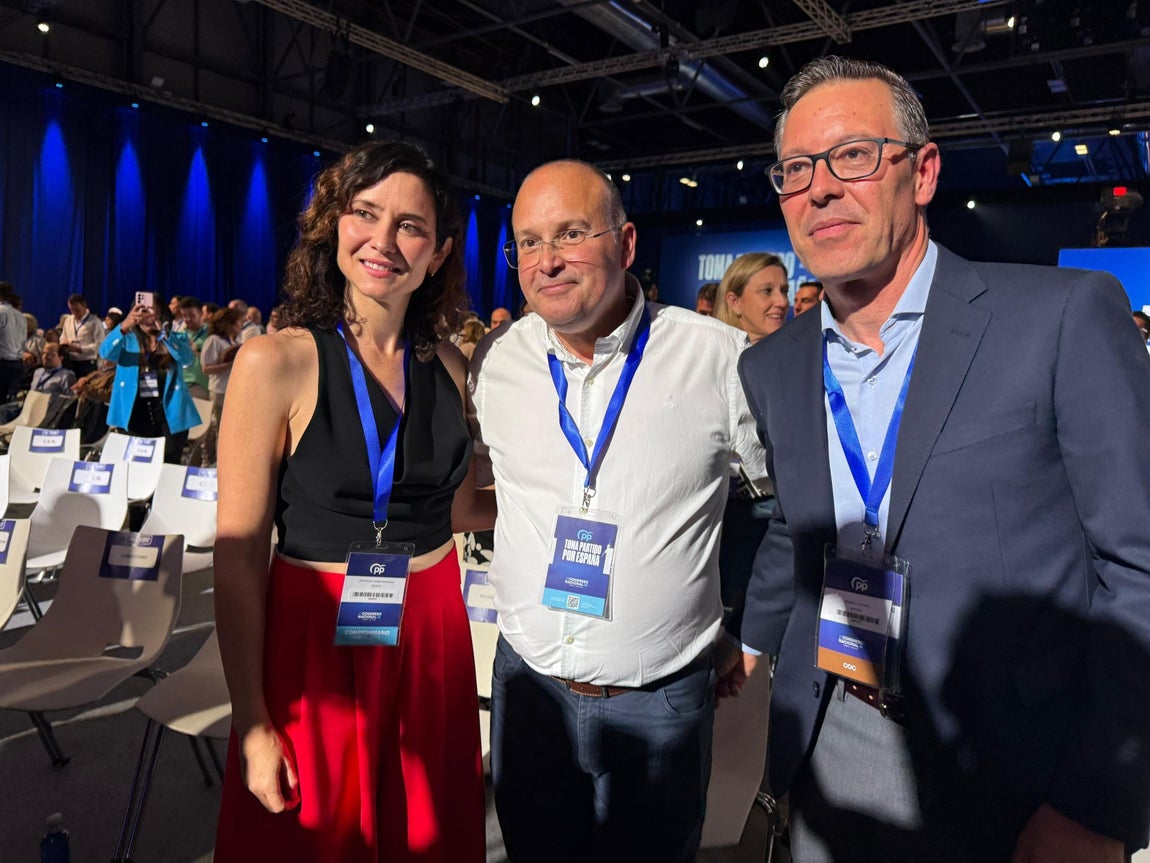 Isabel Díaz Ayuso, Miguel Tellado y Alfonso Serrano
