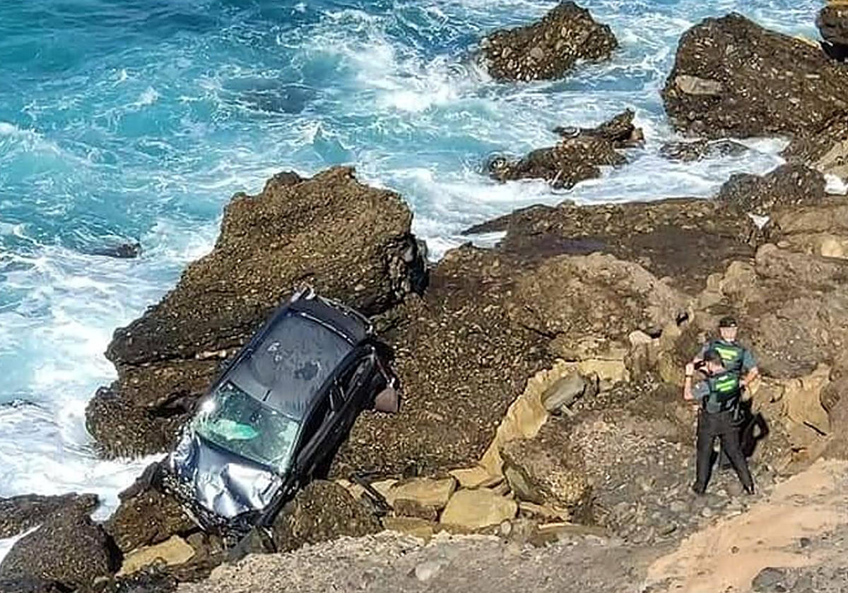 Vehículo en el que aparecieron los cuerpos