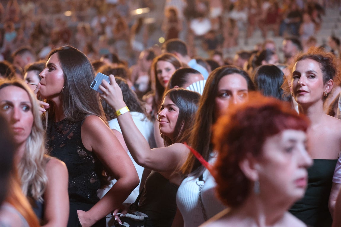 Dani Fernández pone bocabajo el Festival de la Guitarra de Córdoba, en imágenes