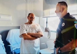 Un policía local salva la vida a un hombre en parada cardiaca en Toledo y días después recibe su abrazo en el hospital