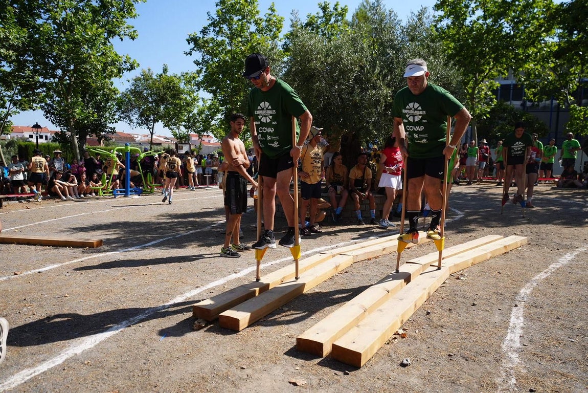 Las Olimpiadas Rurales reviven en Añora el juego más tradicional, en imágenes