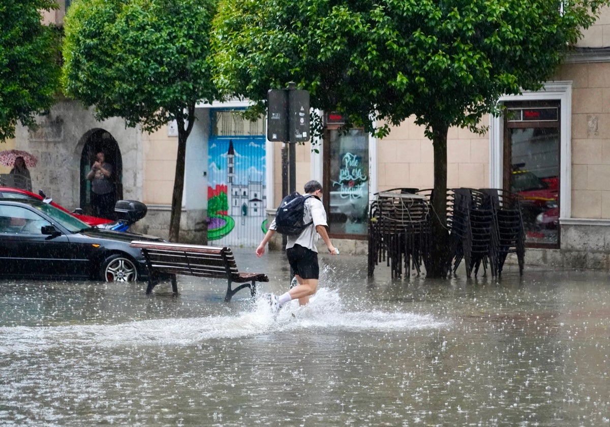 Imagen de Valladolid durante la tormenta que afectó a la ciudad el pasado mes de junio