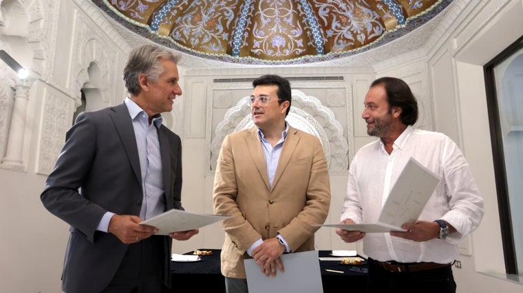 Los miembros del jurado: Rubén Rodríguez (Caixabank), Francisco J. Poyato (ABC) y Daniel García Ibarrola (Ayuintamiento)