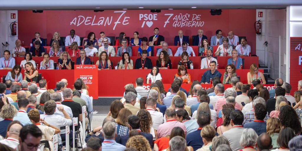 Sánchez no consigue disipar las dudas internas