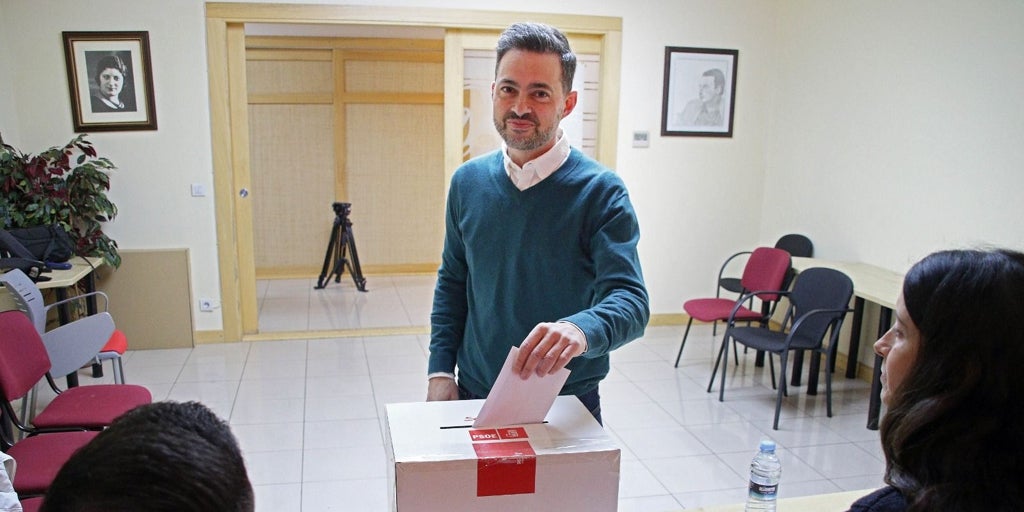 El socialista Diego Moreno denunciará ante Ferraz «claras irregularidades» en las primarias del PSOE de León que ganó Cendón