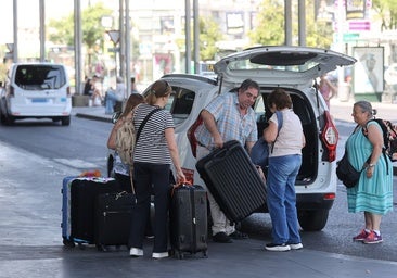 El alcalde, sobre el aumento de licencias del taxi: «Veremos qué hacemos en función de los datos del estudio»