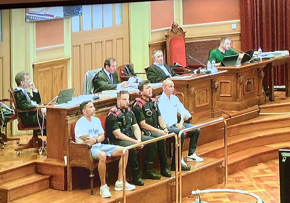 Última sesión del juicio por la ejecución de Valentín Moreno, en la Audiencia de Barcelona, este viernes