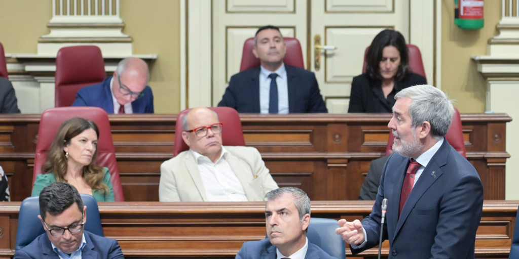 Clavijo reprocha a Sánchez que siga sin contestar a Canarias sobre si puede destinar el superávit a vivienda