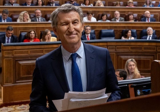 Feijóo se crece contra todos