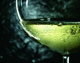 Vinos blancos y rosados, aliados del verano