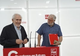 Unos 250 cargos y militantes del PSOE de Castilla y León firman un manifiesto contra la «cacería» a Sánchez
