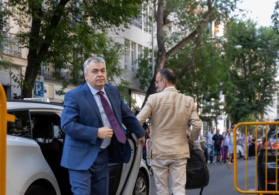 Santos Cerdán llega al Tribunal Supremo a declarar como investigado
