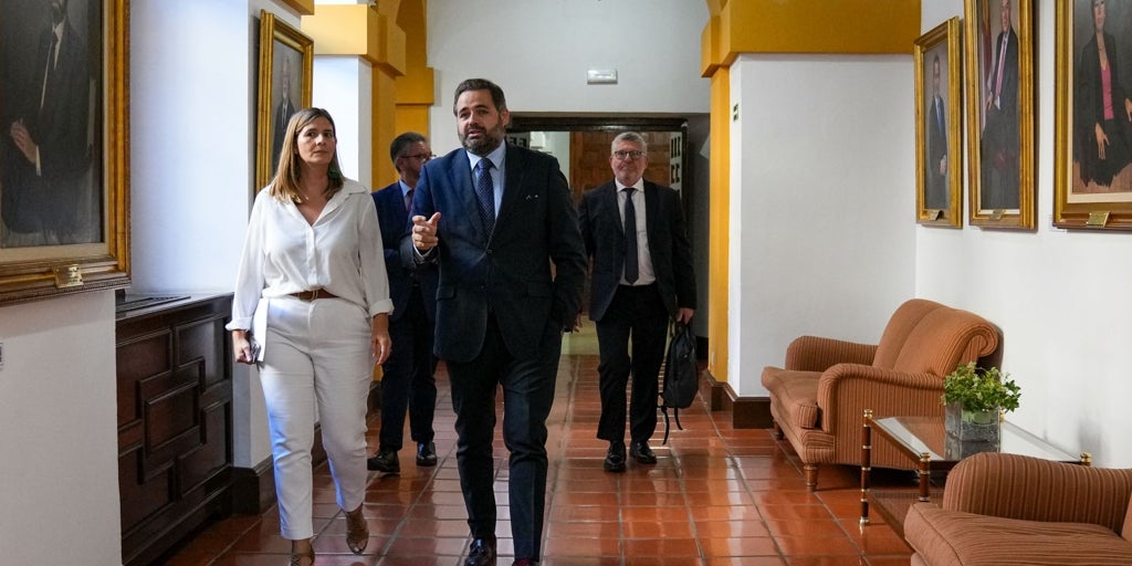 Núñez recuerda a Page que las concesiones al separatismo se evitan votando  no  en el Congreso y le reprocha su «doble moral»