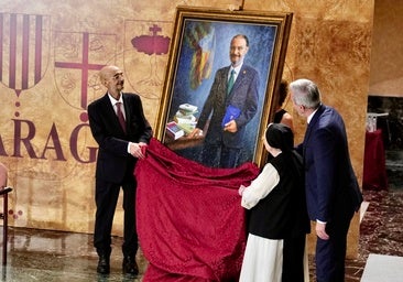 El retrato de Lambán ya cuelga en el salón principal del edificio que alberga el Gobierno de Aragón: «Me siento huérfano en mi partido»