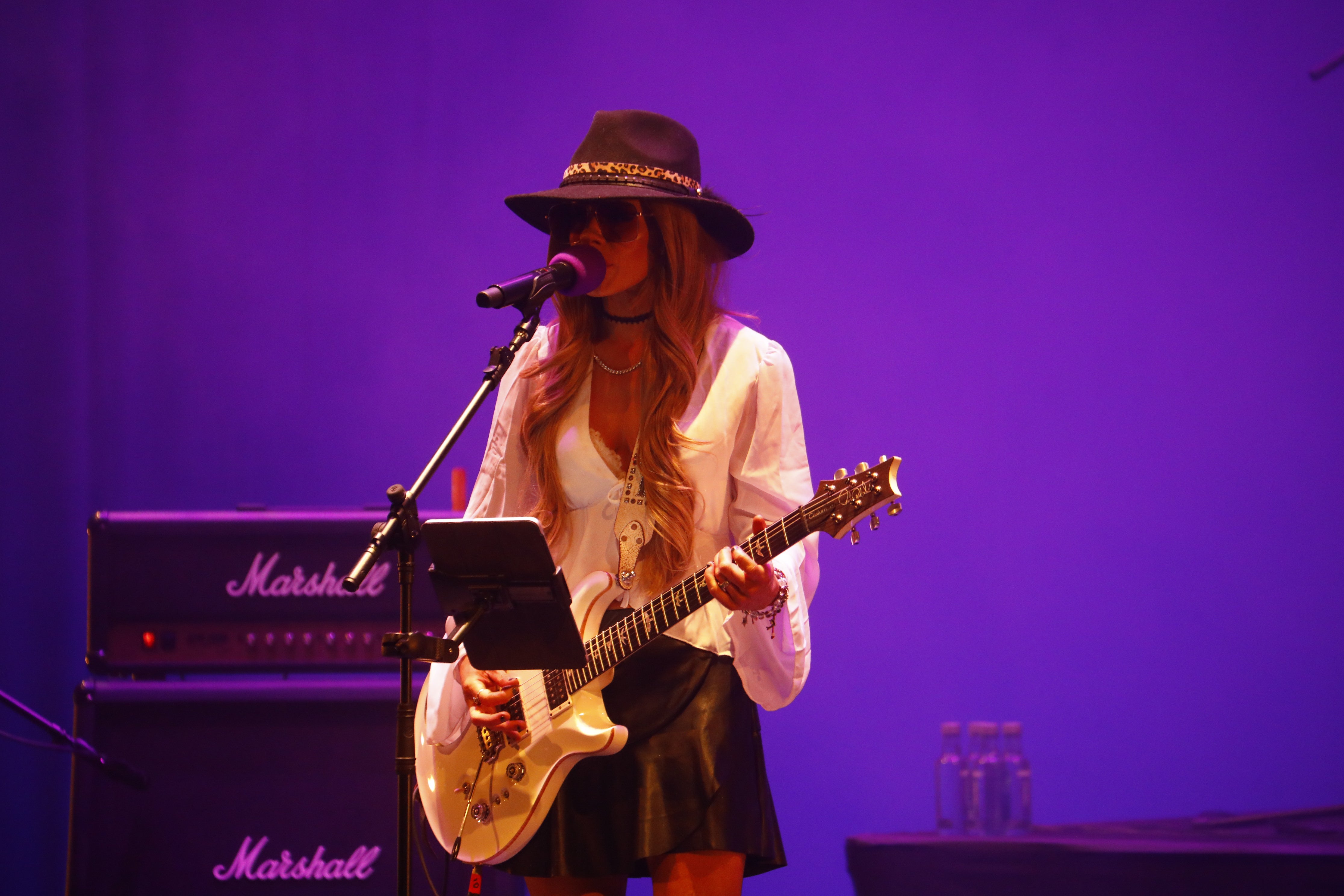 Las mejores imágenes del concierto de Orianthi, la diva australiana del blues y el rock en Córdoba