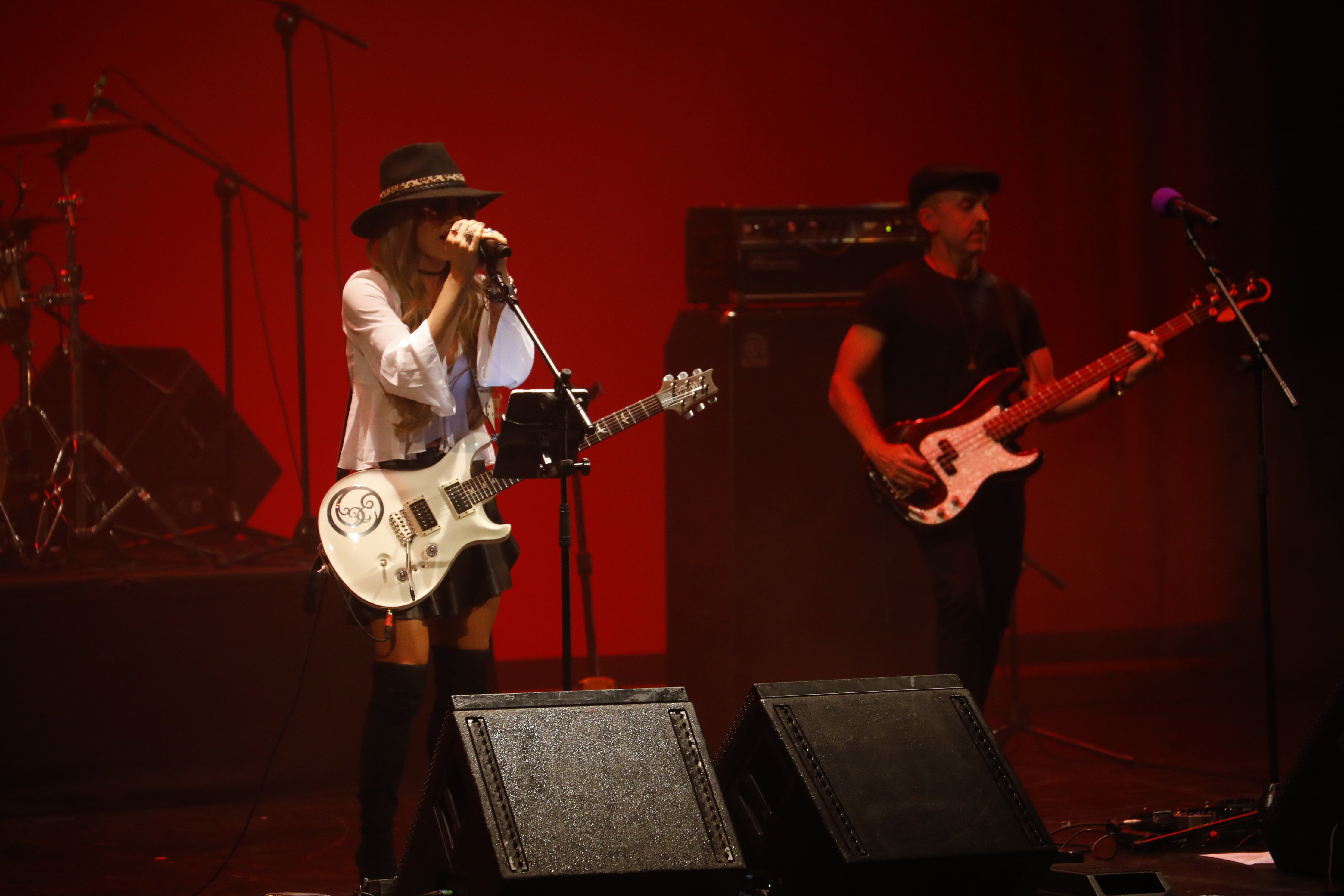 Las mejores imágenes del concierto de Orianthi, la diva australiana del blues y el rock en Córdoba