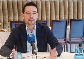 Reyes: «Sobre la ampliación del aeropuerto, siempre escogeré Castelldefels por encima de todo, incluso de mi partido»