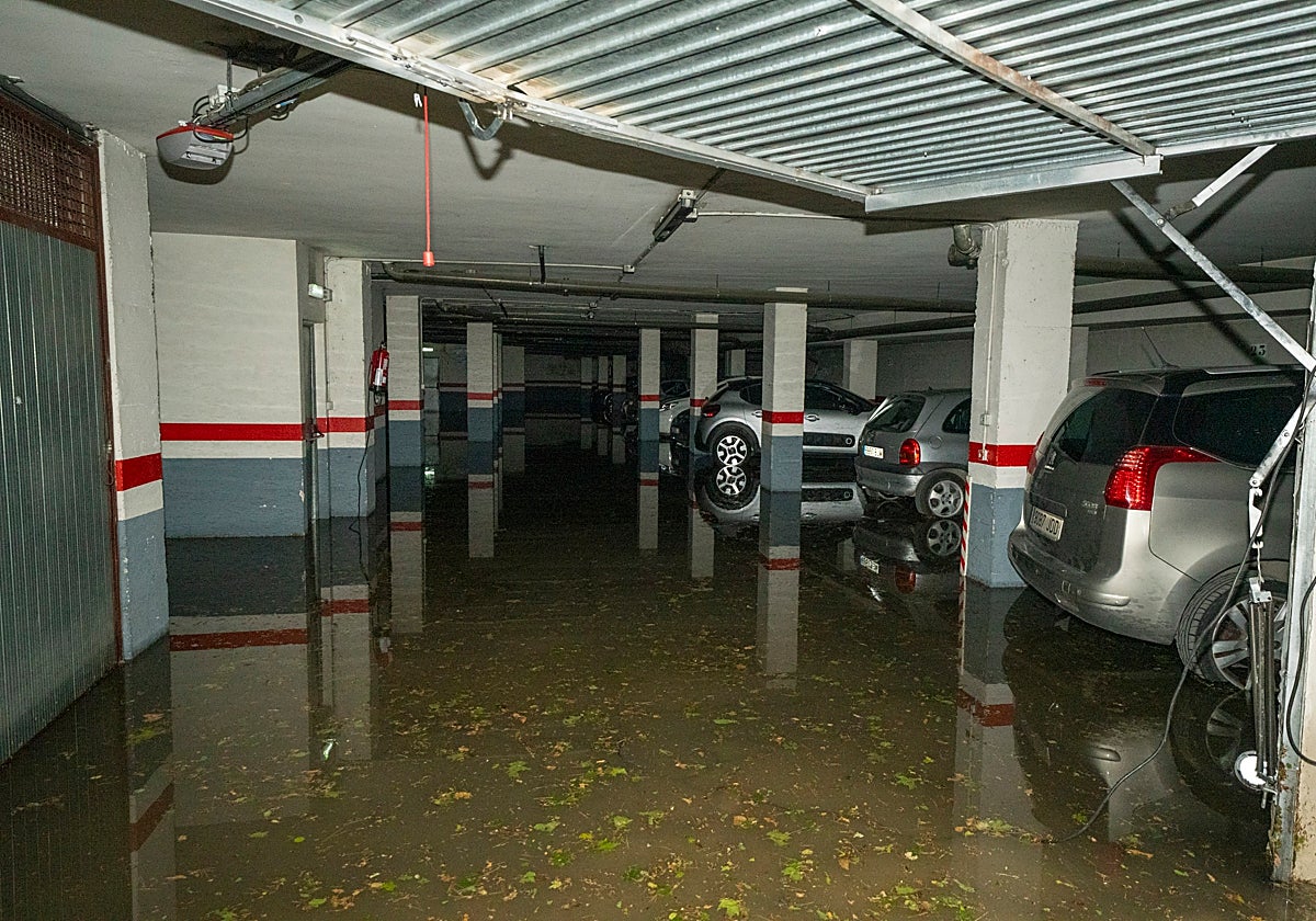 El agua ha entrado en numerosos garajes