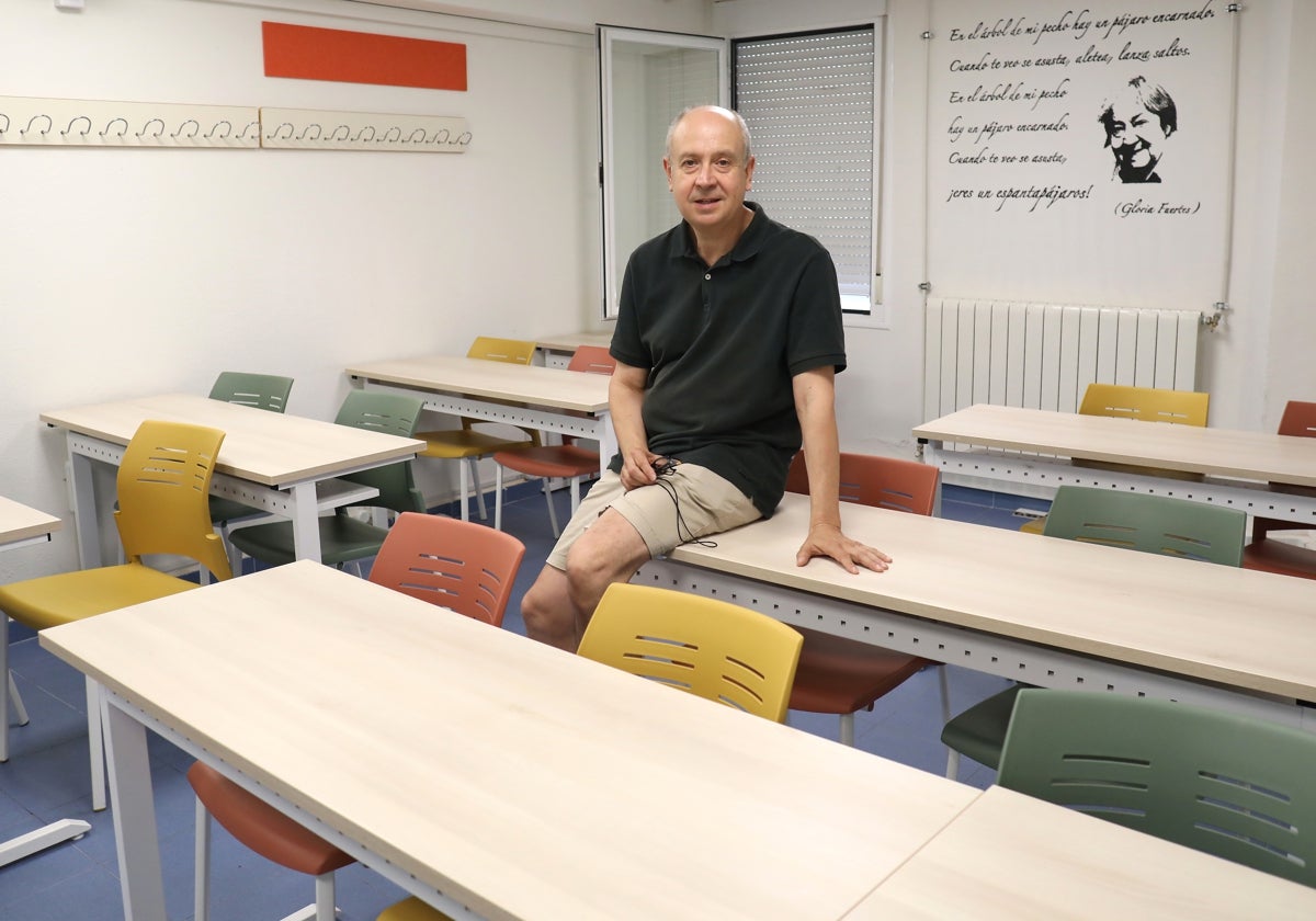 Magán, en un aula del 'Gustavo Adolfo Bécquer' de Toledo