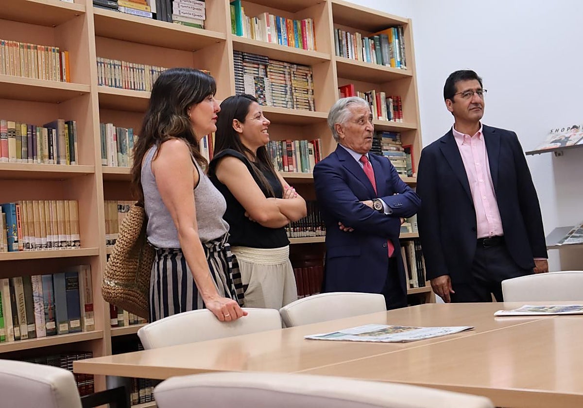 El vicepresidente segundo José Manuel Caballero junto a la consejera de Bienestar Social, Bárbara García Torijano