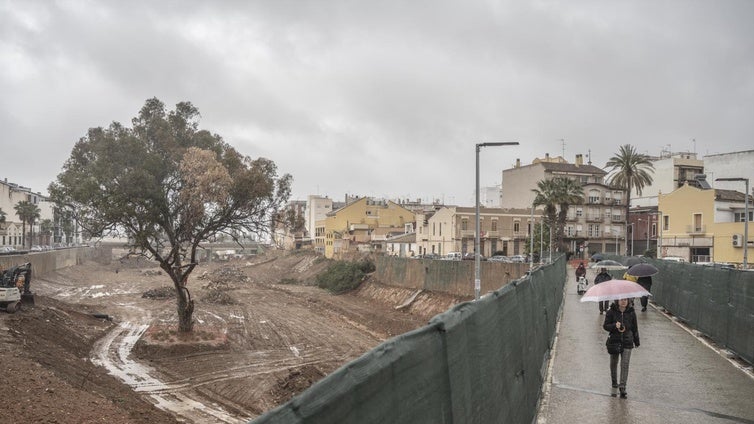 La juez de la dana apunta a una «diferencia radical» entre administración local y autonómica en el envío de alertas