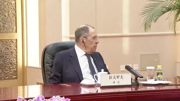 Xi pide a Lavrov que Moscú y Pekín refuercen su cooperación tras amenazas de Trump a Rusia