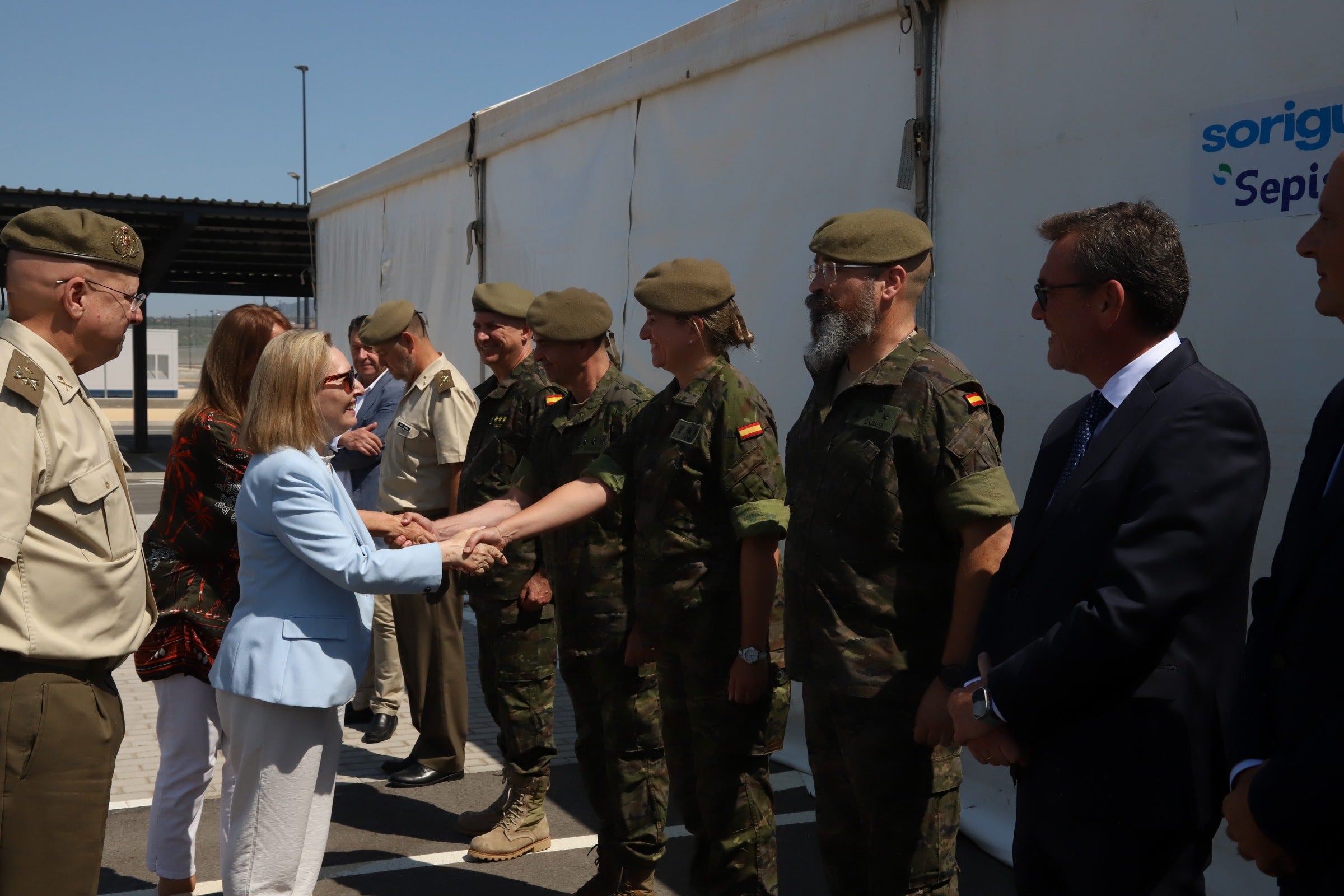 Las imágenes de la entrega de la urbanización de la Base Logística del Ejército en Córdoba