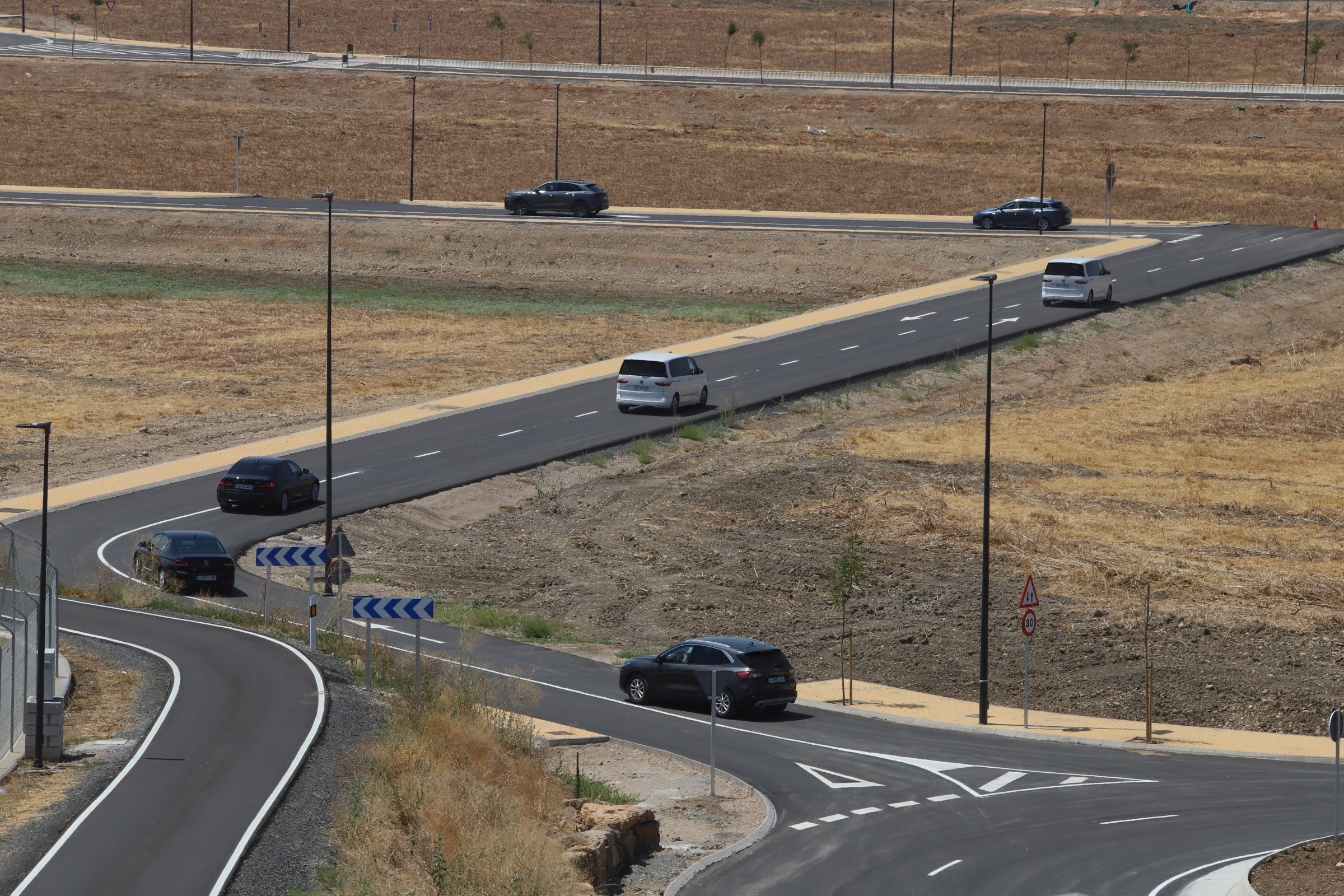 Las imágenes de la entrega de la urbanización de la Base Logística del Ejército en Córdoba