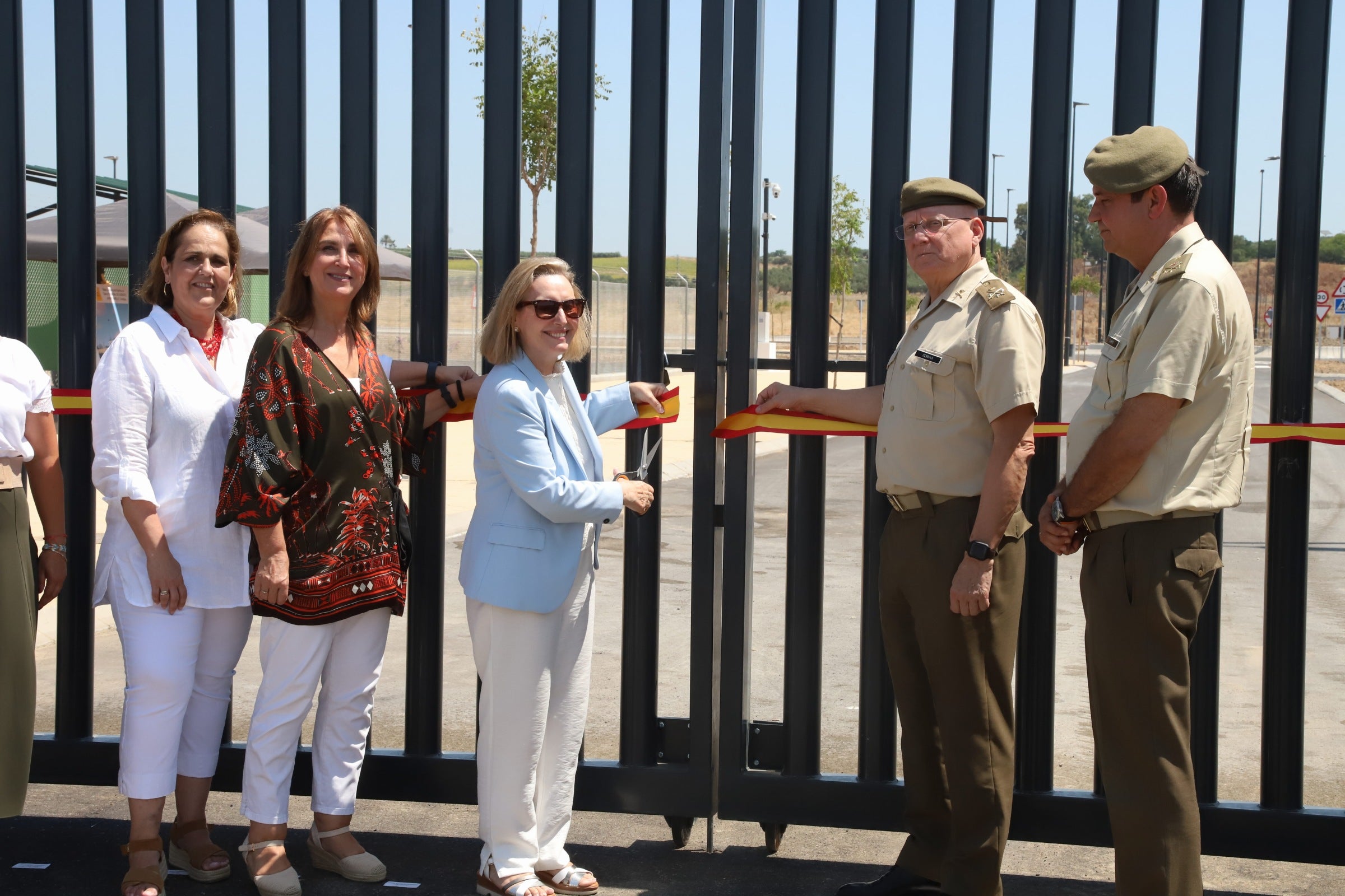 Las imágenes de la entrega de la urbanización de la Base Logística del Ejército en Córdoba