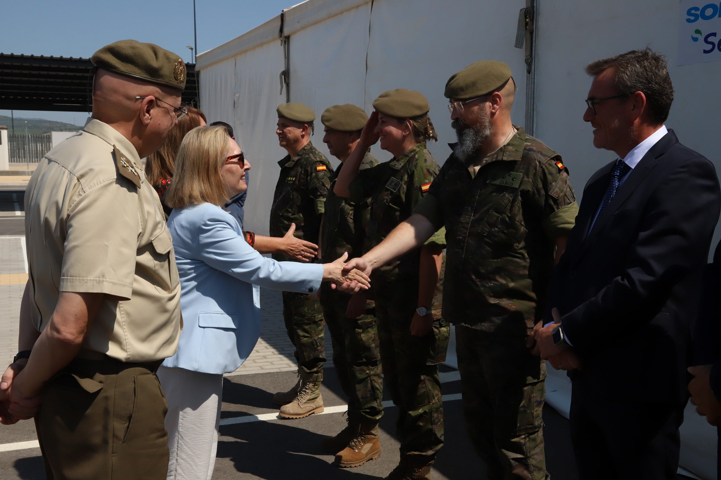 Las imágenes de la entrega de la urbanización de la Base Logística del Ejército en Córdoba