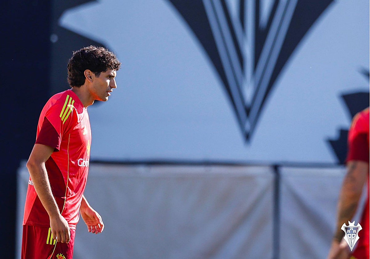 Jesús Vallejo, en su primer entrenamiento