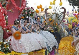 Cómo conseguir un palco en la Batalla de Flores de Valencia: así funciona el sorteo del Ayuntamiento