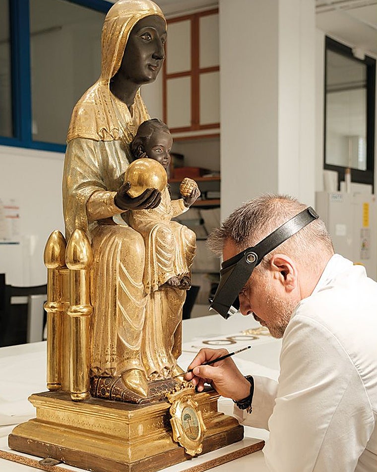 Virgen de Montserrat, restaurada por el Institut Valencià de Conservació Restauració i Investigació