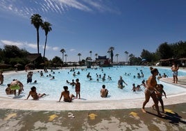 Una de las piscinas disponibles en el parque acuático Aquasierra