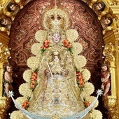 La Virgen del Rocío en su camarín