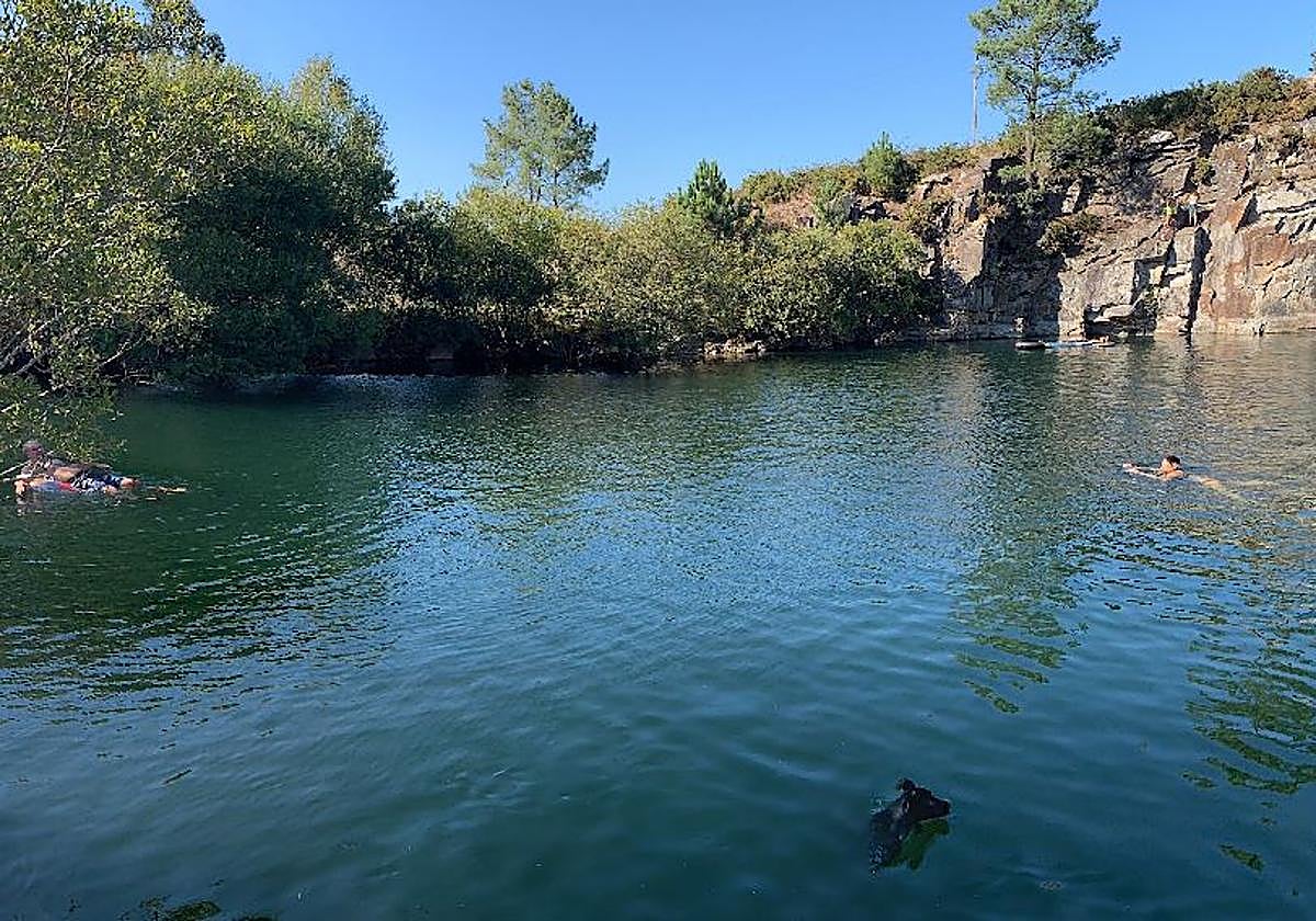 La laguna de Pedras Miúdas, donde se ha ahogado el adolescente