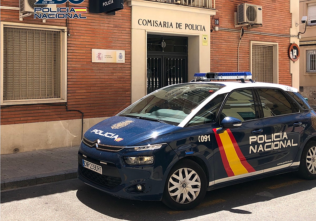Imagen de archivo de un coche patrulla de la Policía Nacional