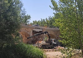 Nuevo derrumbe en el puente de San Esteban de Gormaz (Soria) apenas dos meses después de su reapertura