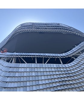 Imagen secundaria 2 - Imágenes del 'videowall', el cubo central y el 'ojo' del Roig Arena