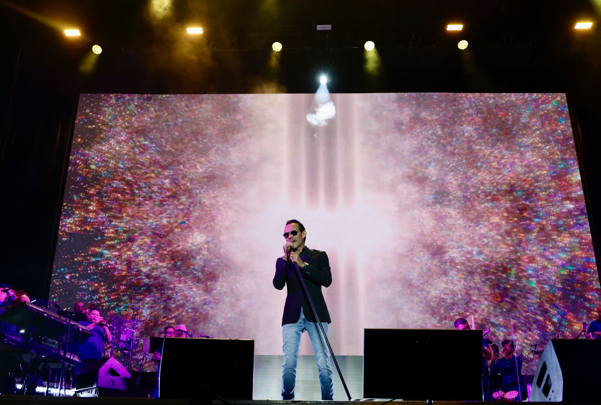 Marc Anthony hace vibrar a Simancas con sus ritmos latinos