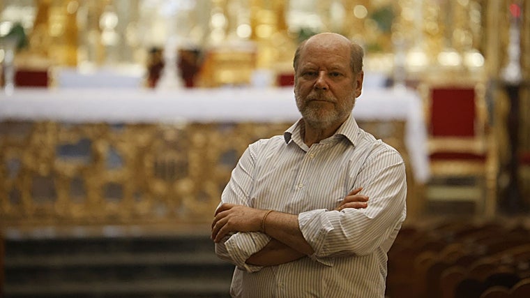 Luis Galán, en el interior de la iglesia de la Merced