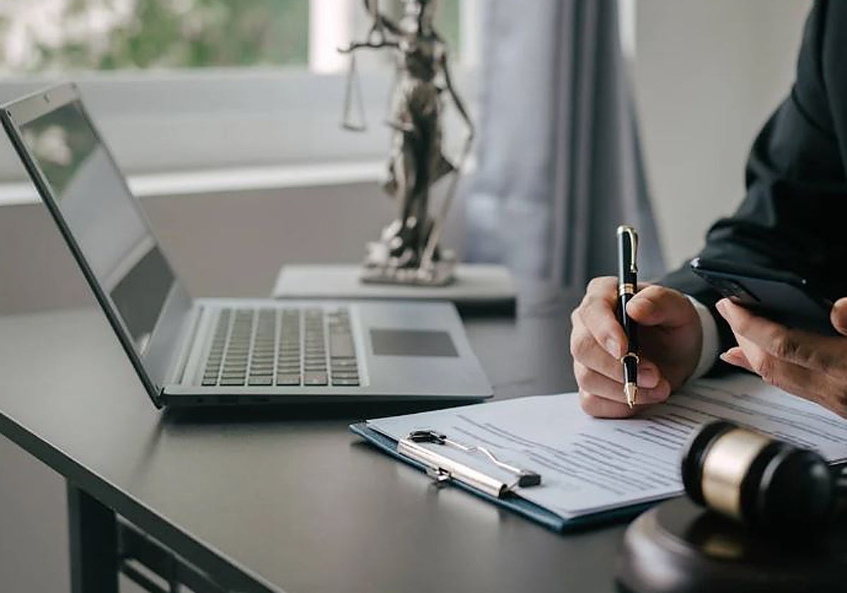 Si hay indicios de delito, la denuncia se remitirá de inmediato al fiscal