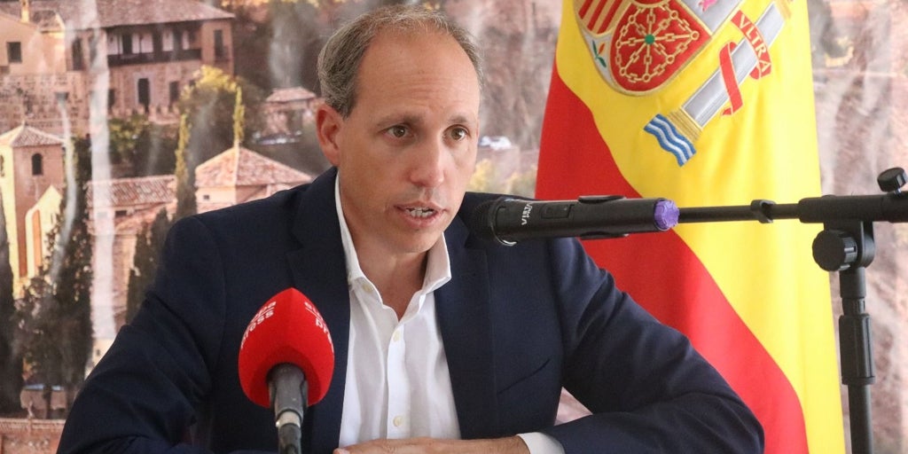 Daniel Arias (VOX): «Sergio Gutiérrez y el resto de diputados de Page votan en el Congreso a favor de quienes quieren romper España»