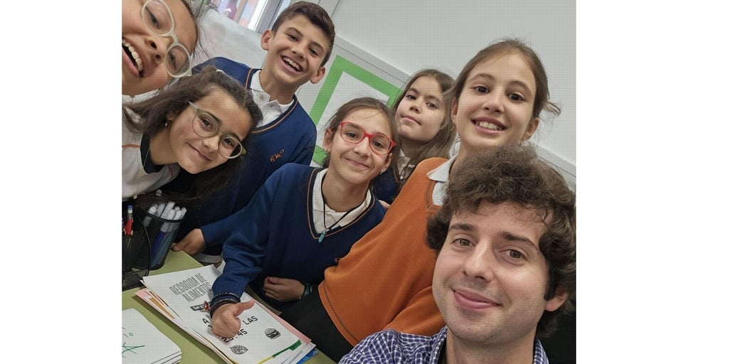 Arturo Pareja, candidato a Mejor Docente de España en 2025: «Para crear buenas personas hay que educar el corazón»