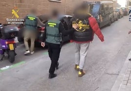 Golpe a un ejército de 30 mulas de la droga que metió 800 kilos de cocaína por Barajas como falsos viajeros