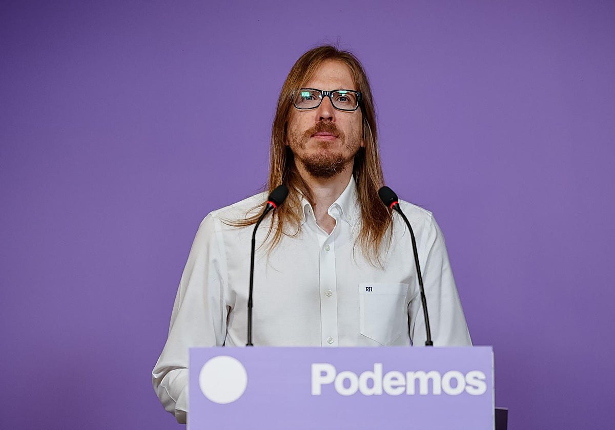 El secretario de Organización y portavoz de Podemos, Pablo Fernández