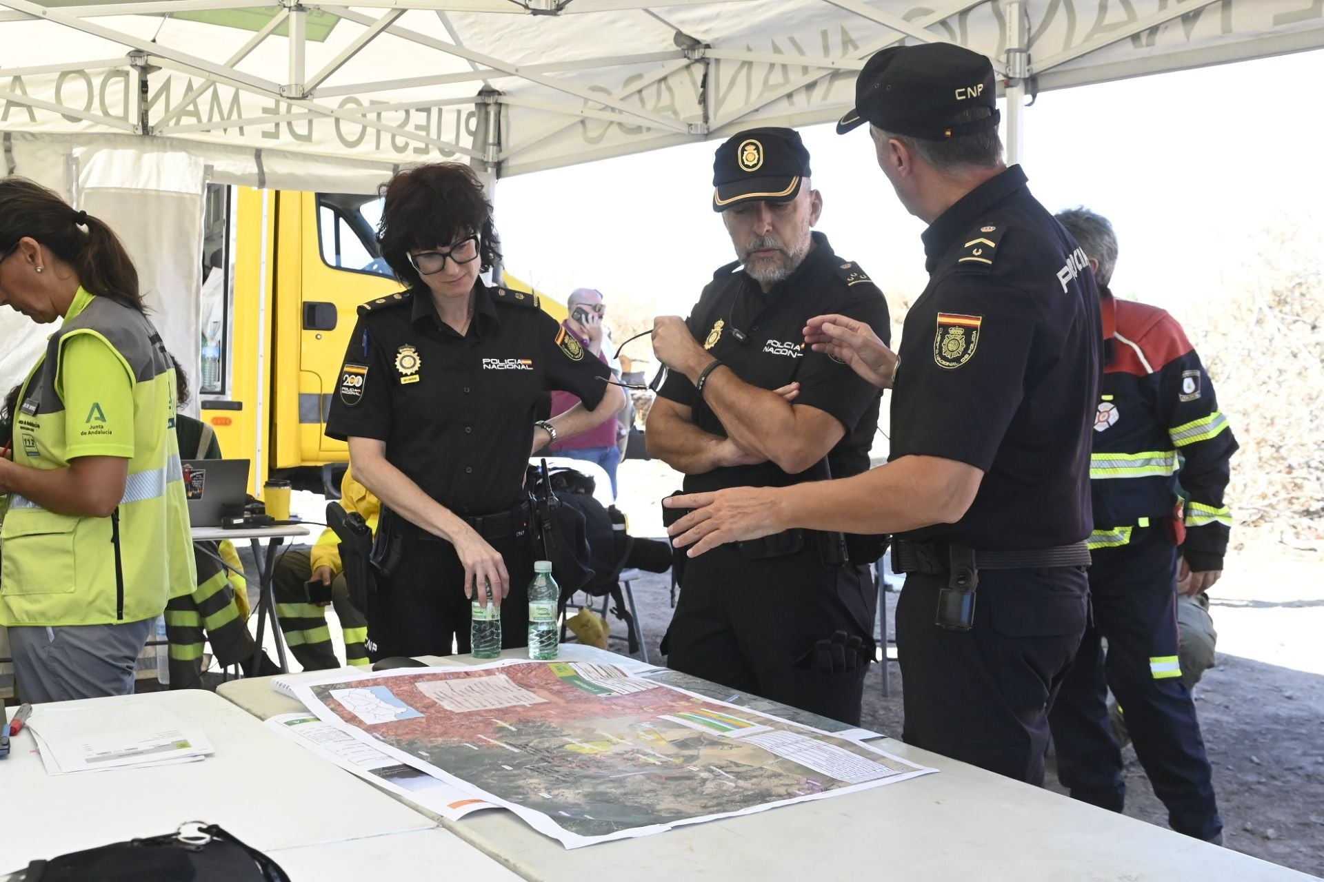 Las mejores imágenes del centro de operaciones para el incendio en la Sierra de Córdoba