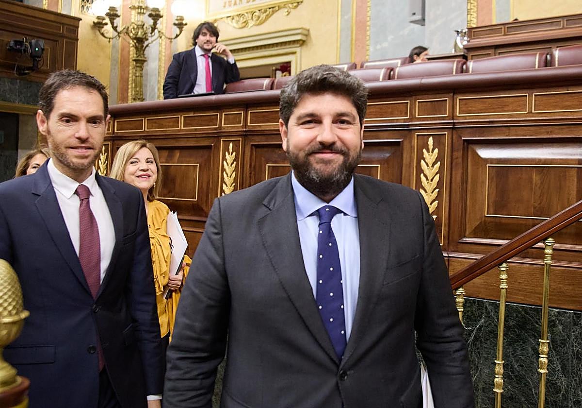 El presidente de la Región de Murcia, Fernando López Miras, durante una sesión plenaria en el Congreso de los Diputados