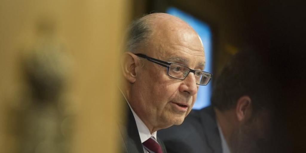 El juez mantuvo siete años en secreto la causa por temor a que se fuera «al traste» si Montoro la conocía